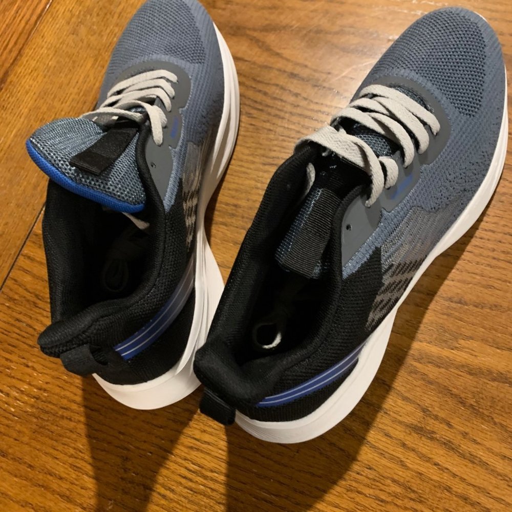 NEW High Quality Shoes Men 2023 Lightweight Sneakers Men Fashion Casual Walking